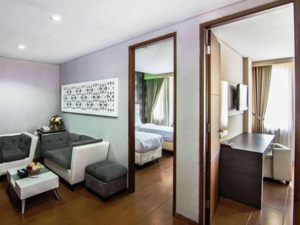 The Rizen Hotel Cisarua Exteriör bild