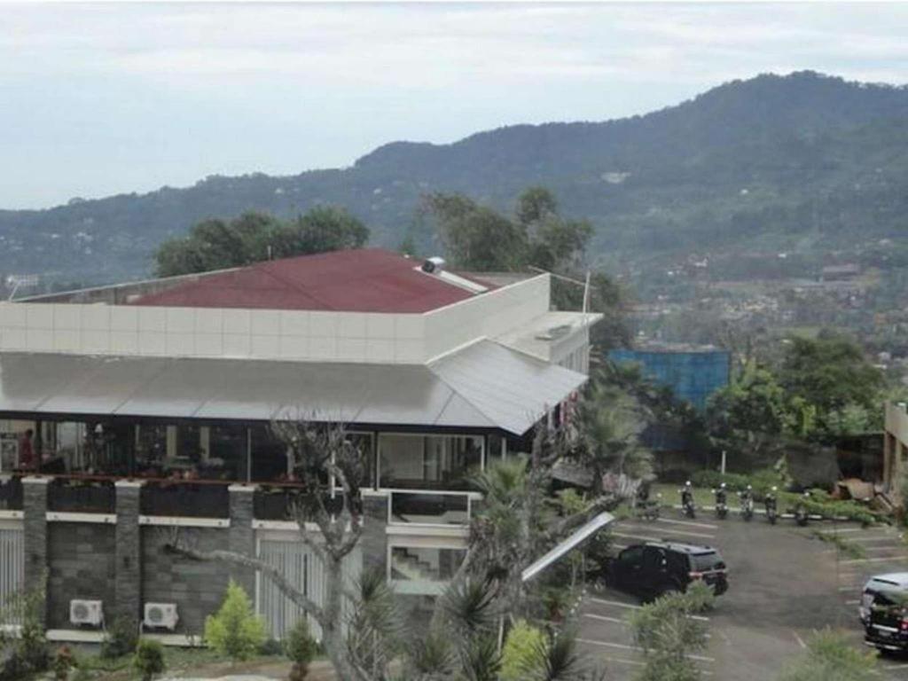 The Rizen Hotel Cisarua Exteriör bild